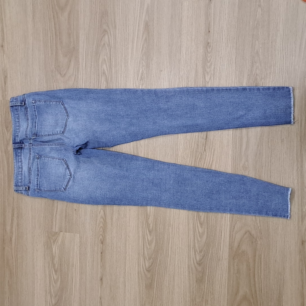 Jeans - Picture 2 of 3